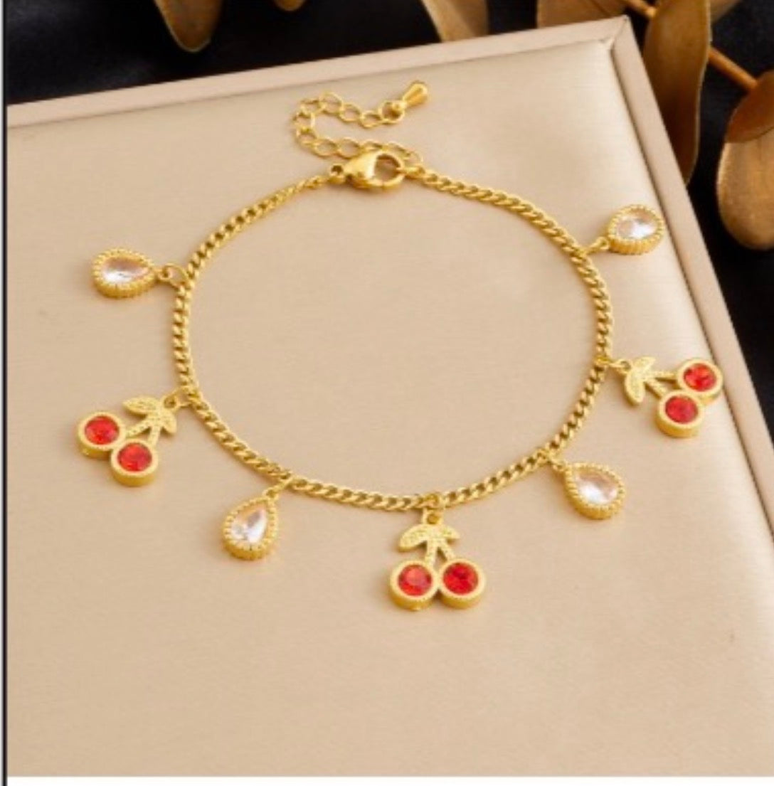 Signature Charm Bracelet - Goldener Akzent