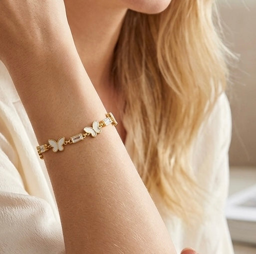 Signature Charm Bracelet - Goldener Akzent