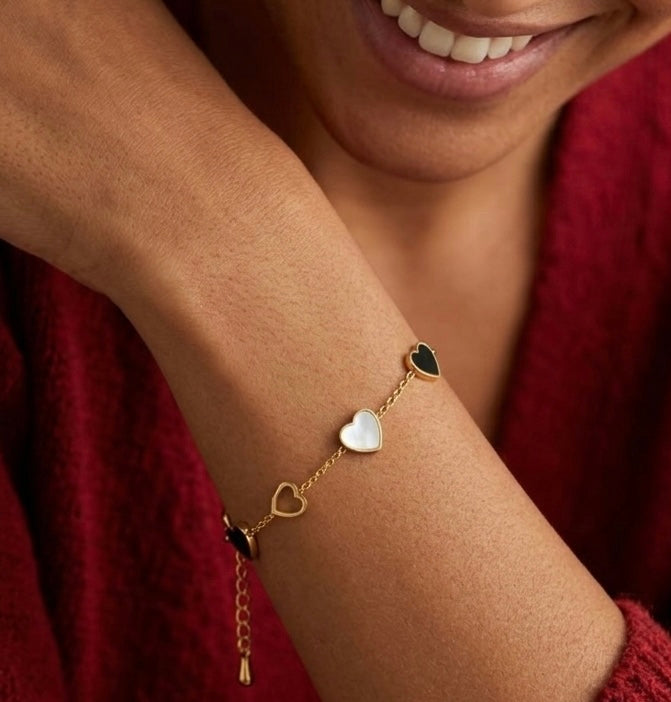 Signature Charm Bracelet - Goldener Akzent