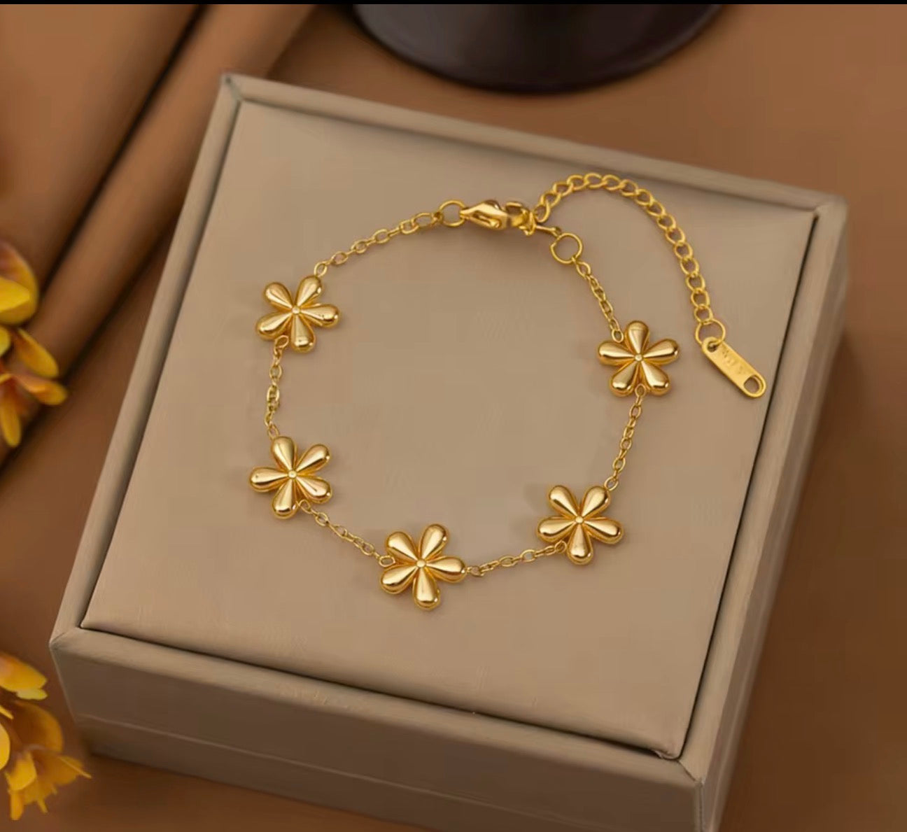 Delicate Charm mit Anhängern
