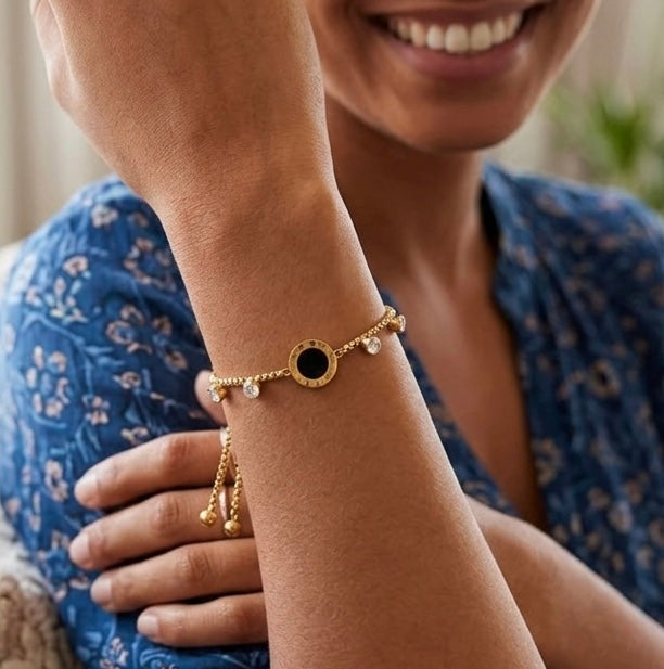 Signature Charm Bracelet - Goldener Akzent