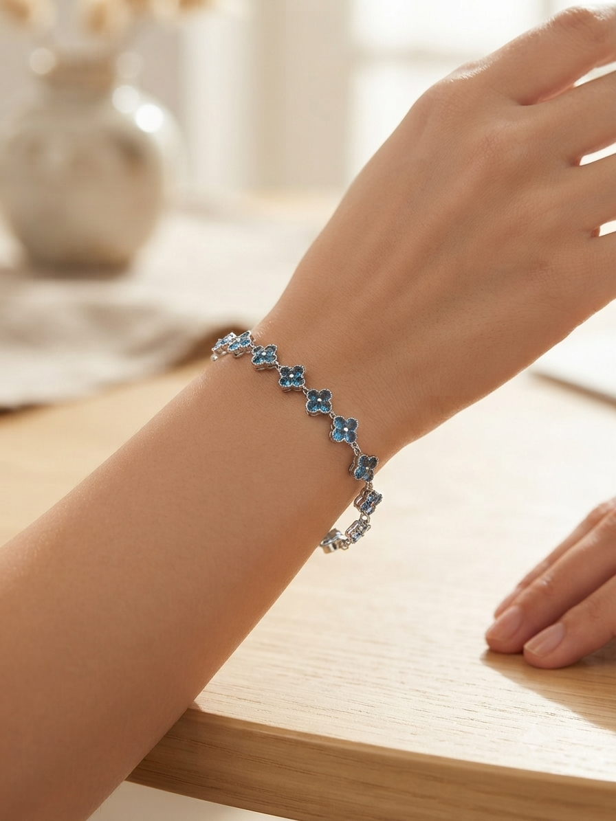 Luxury Clover Charm
